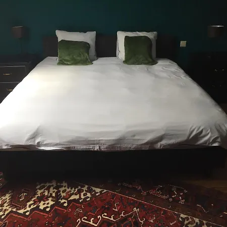 Jules En 1 バストーニュ